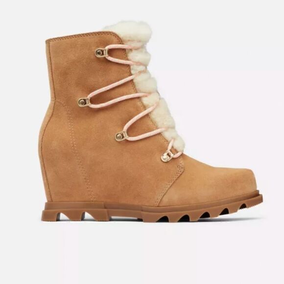 WOMEN'S JOAN OF ARCTIC™ WEDGE III LACE COZY BOOTIE New in Box - Picture 2 of 11